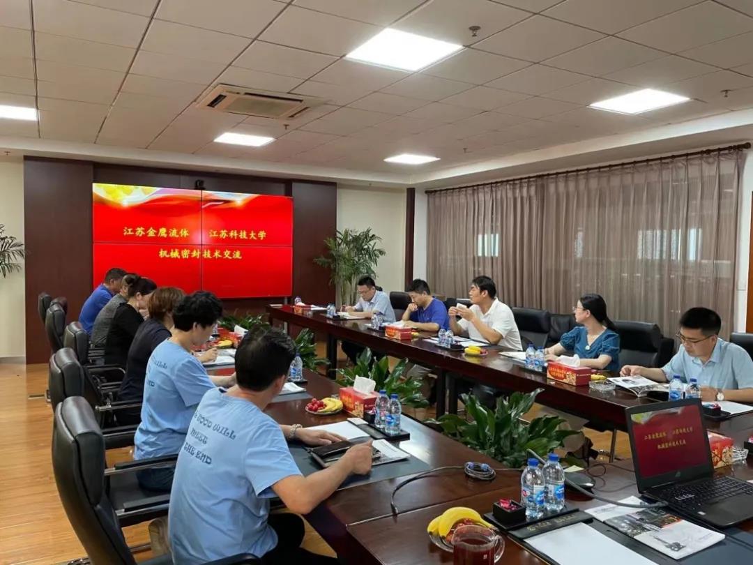 校企合作交流，共促學(xué)生成長